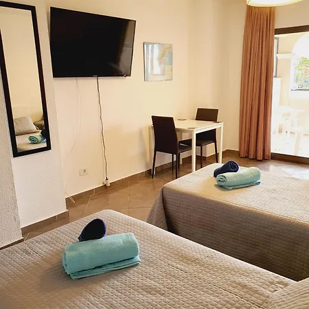 Bright With Pool & Garden View Ref C014 Apartment