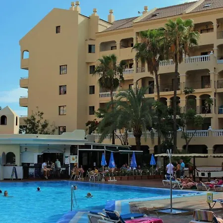Apartman Bright With Pool & Garden View Ref C014 *