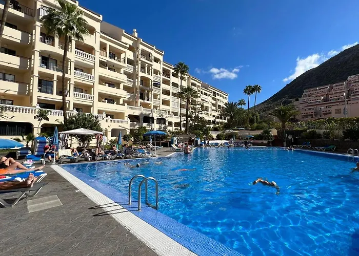 Bright With Pool & Garden View Ref C014 Appartement Los Cristianos (Tenerife)